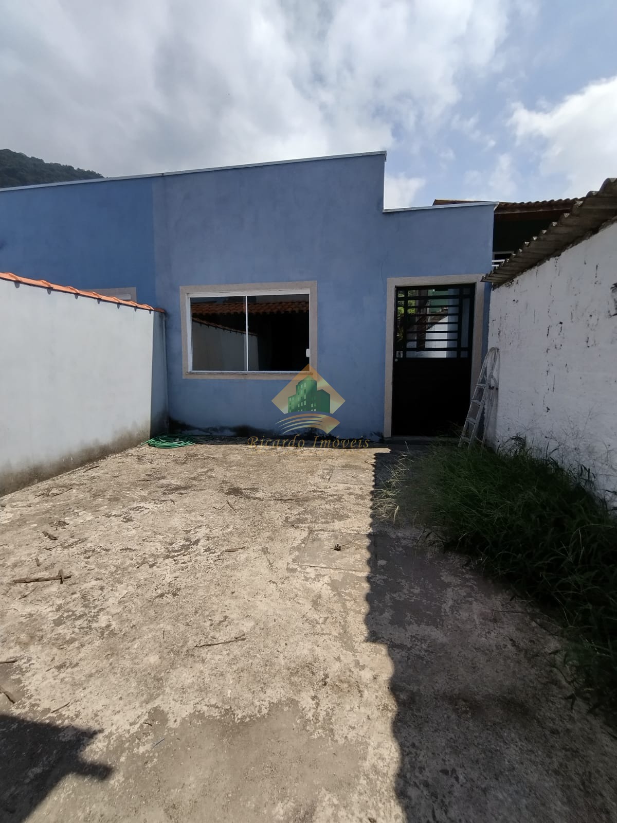 Linda casa geminada no bairro sumidouro (jardim Ubatuba sp )