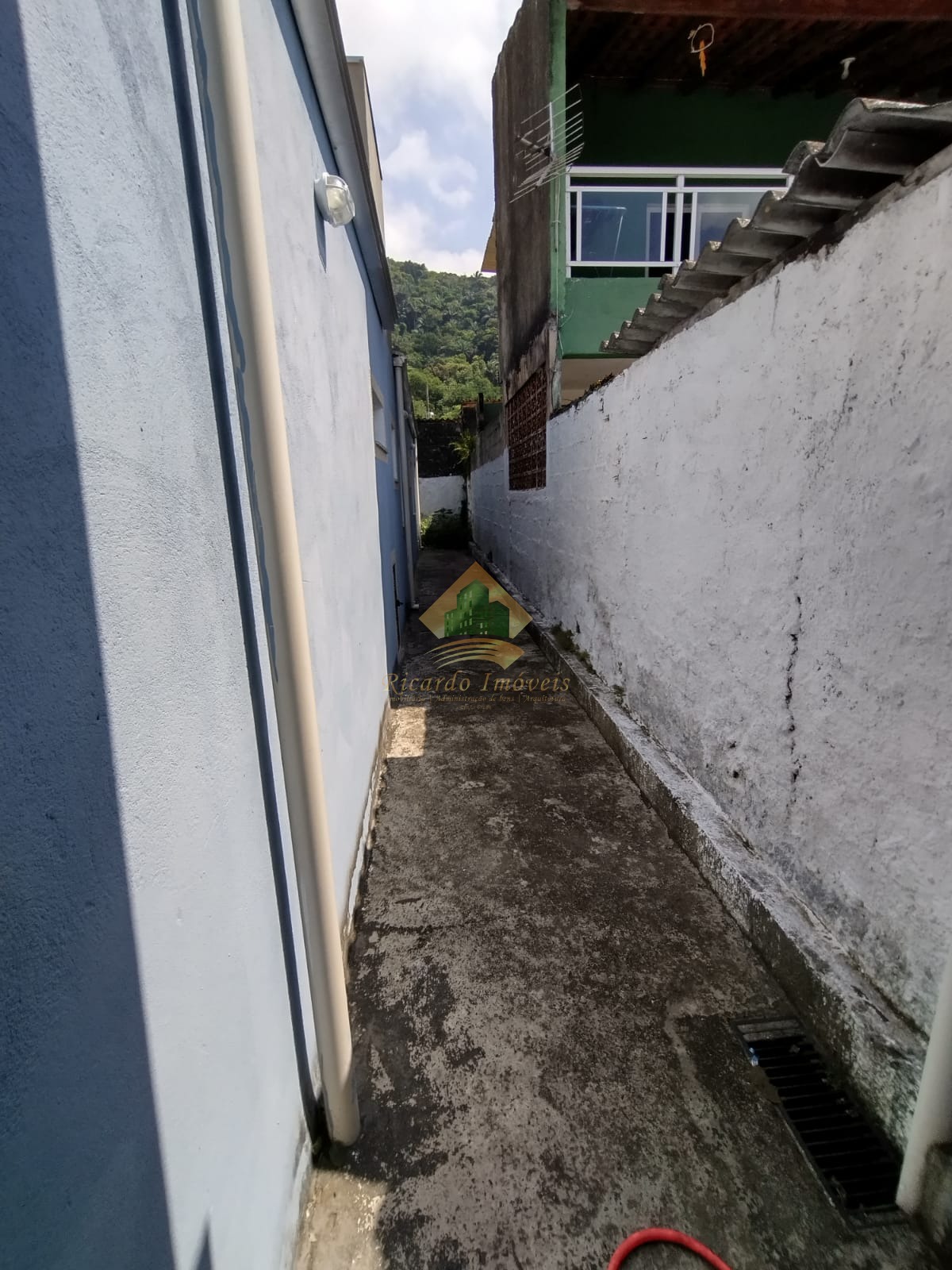 Linda casa geminada no bairro sumidouro (jardim Ubatuba sp )