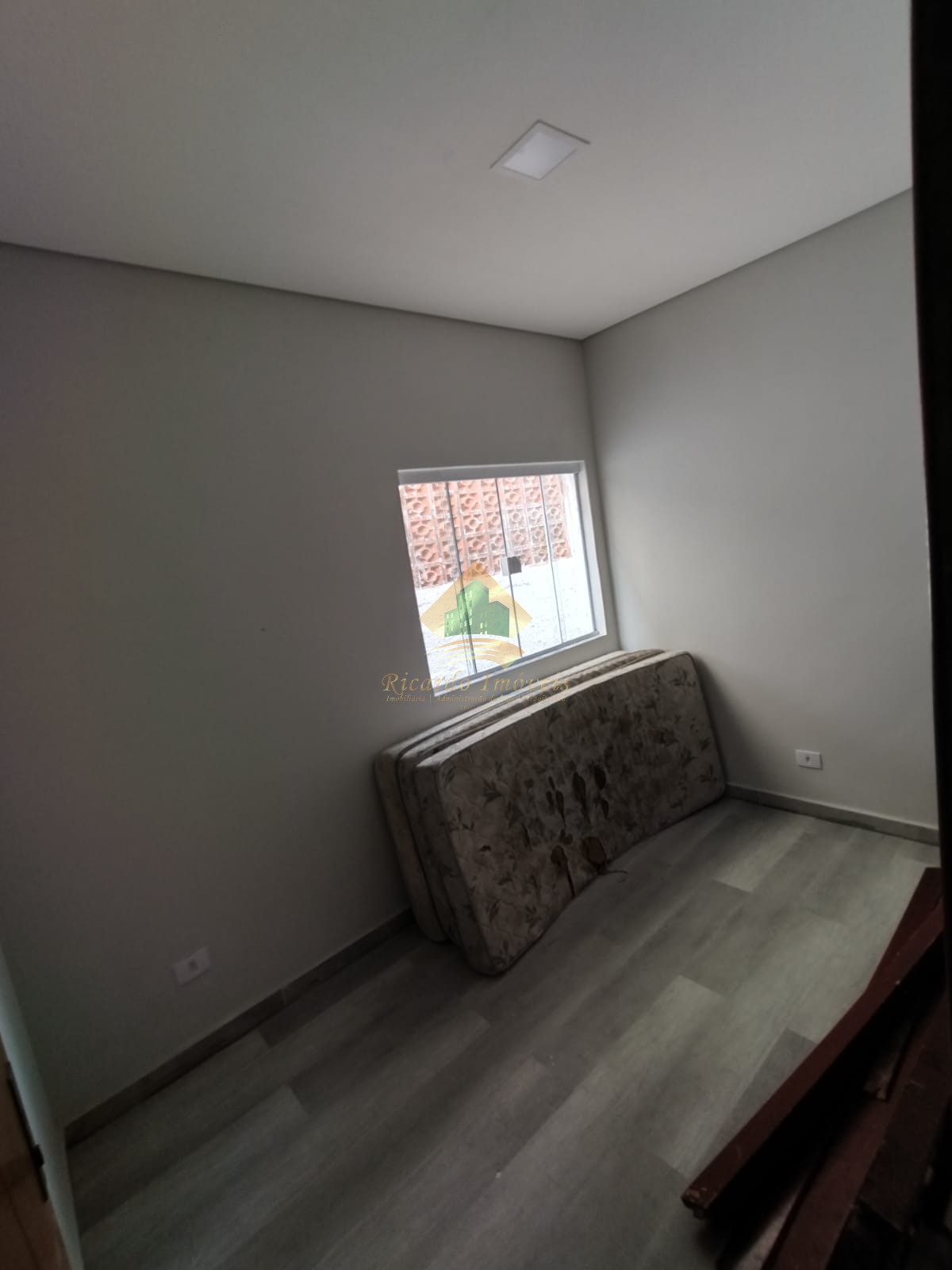 Linda casa geminada no bairro sumidouro (jardim Ubatuba sp )