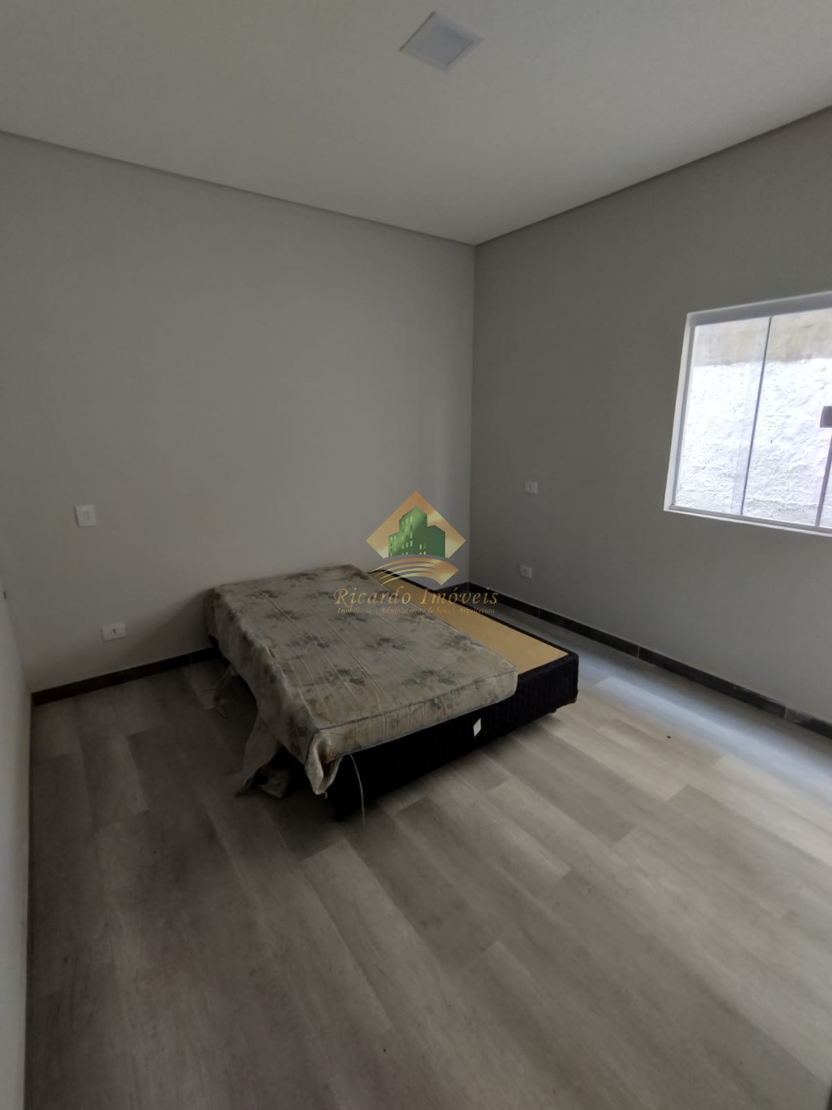 Linda casa geminada no bairro sumidouro (jardim Ubatuba sp )
