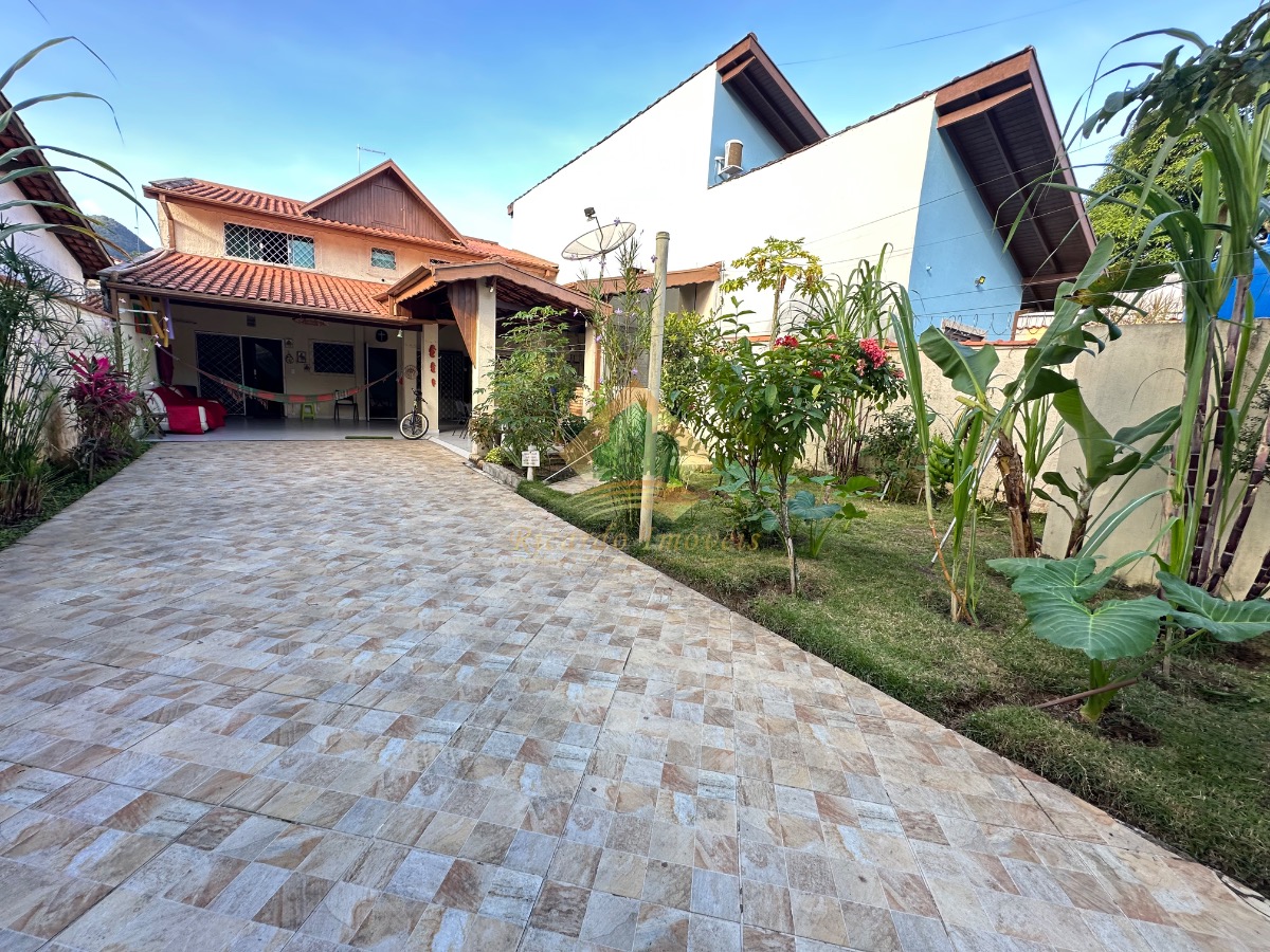 Casa à venda com 3 quartos, 120m² - Foto 1