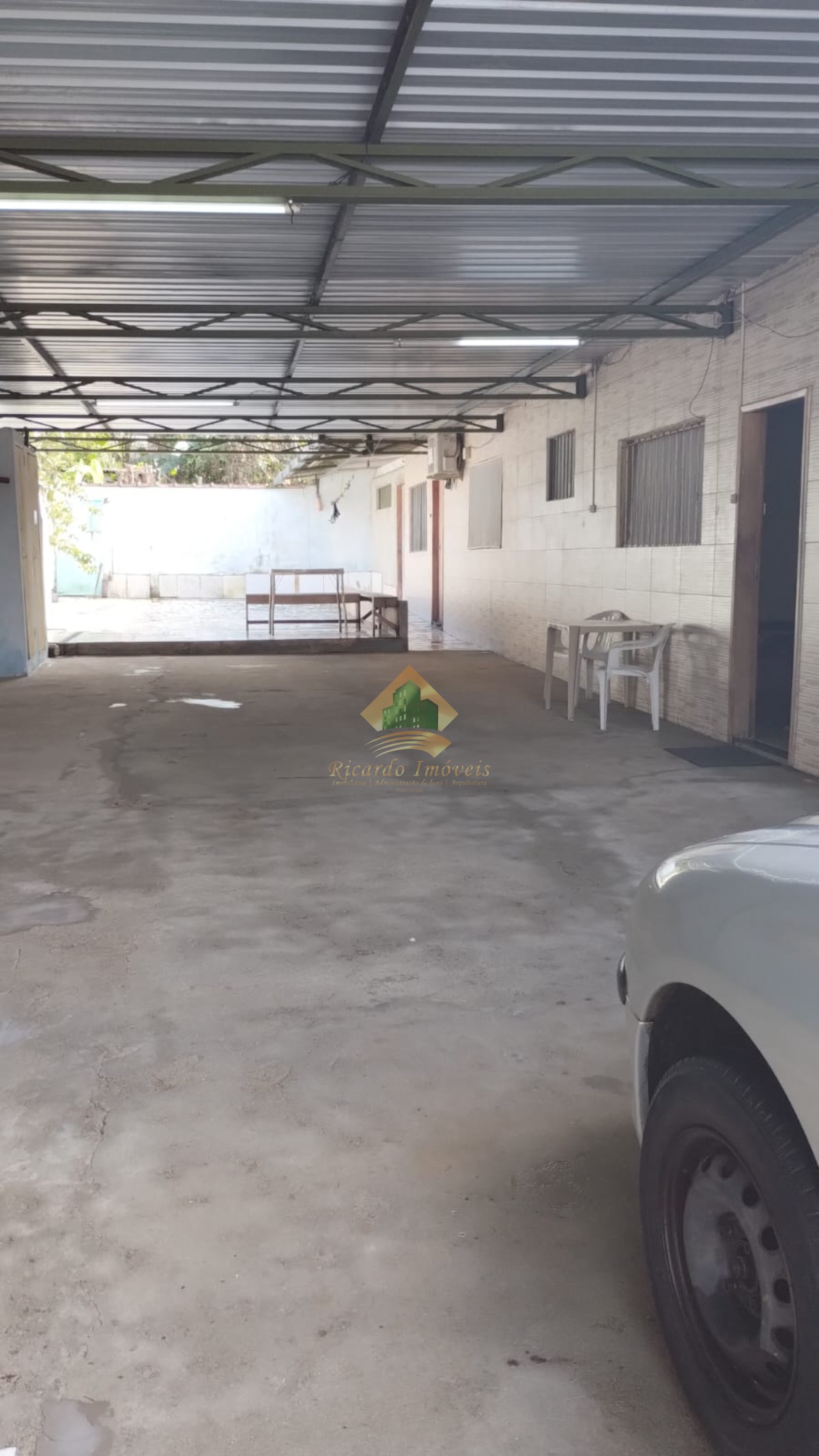 Casa à venda com 1 quarto, 67m² - Foto 2