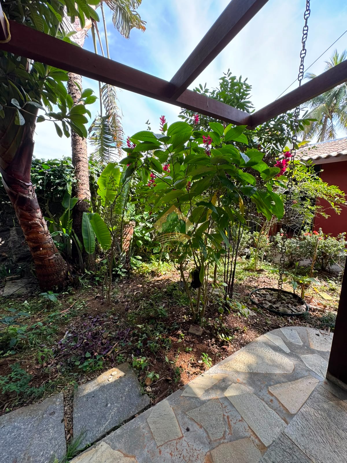 Belíssima Casa em Localização Privilegiada