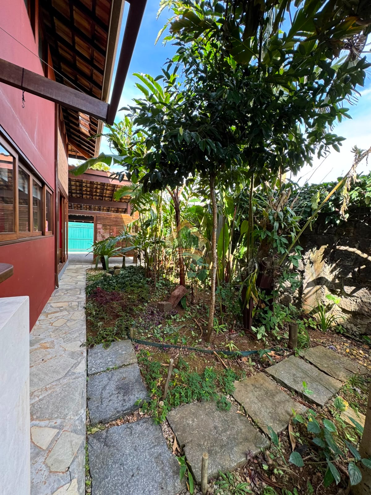 Belíssima Casa em Localização Privilegiada