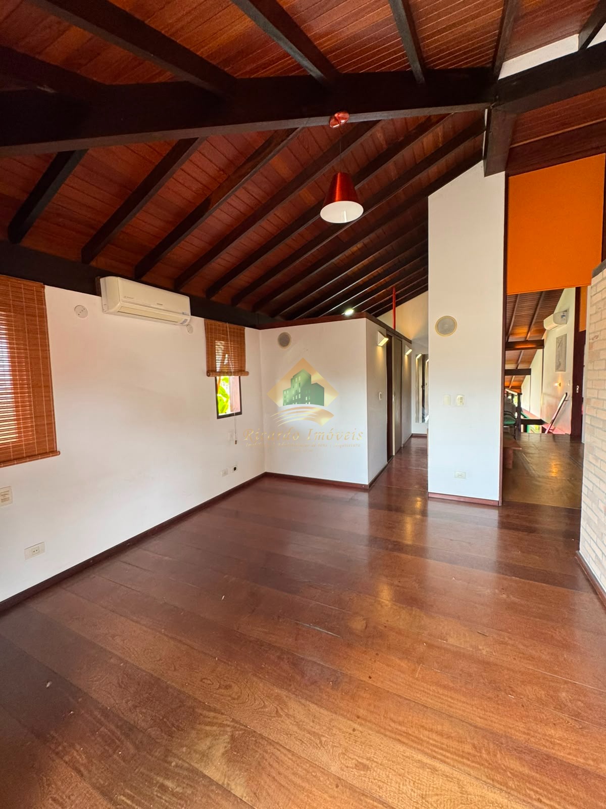 Belíssima Casa em Localização Privilegiada