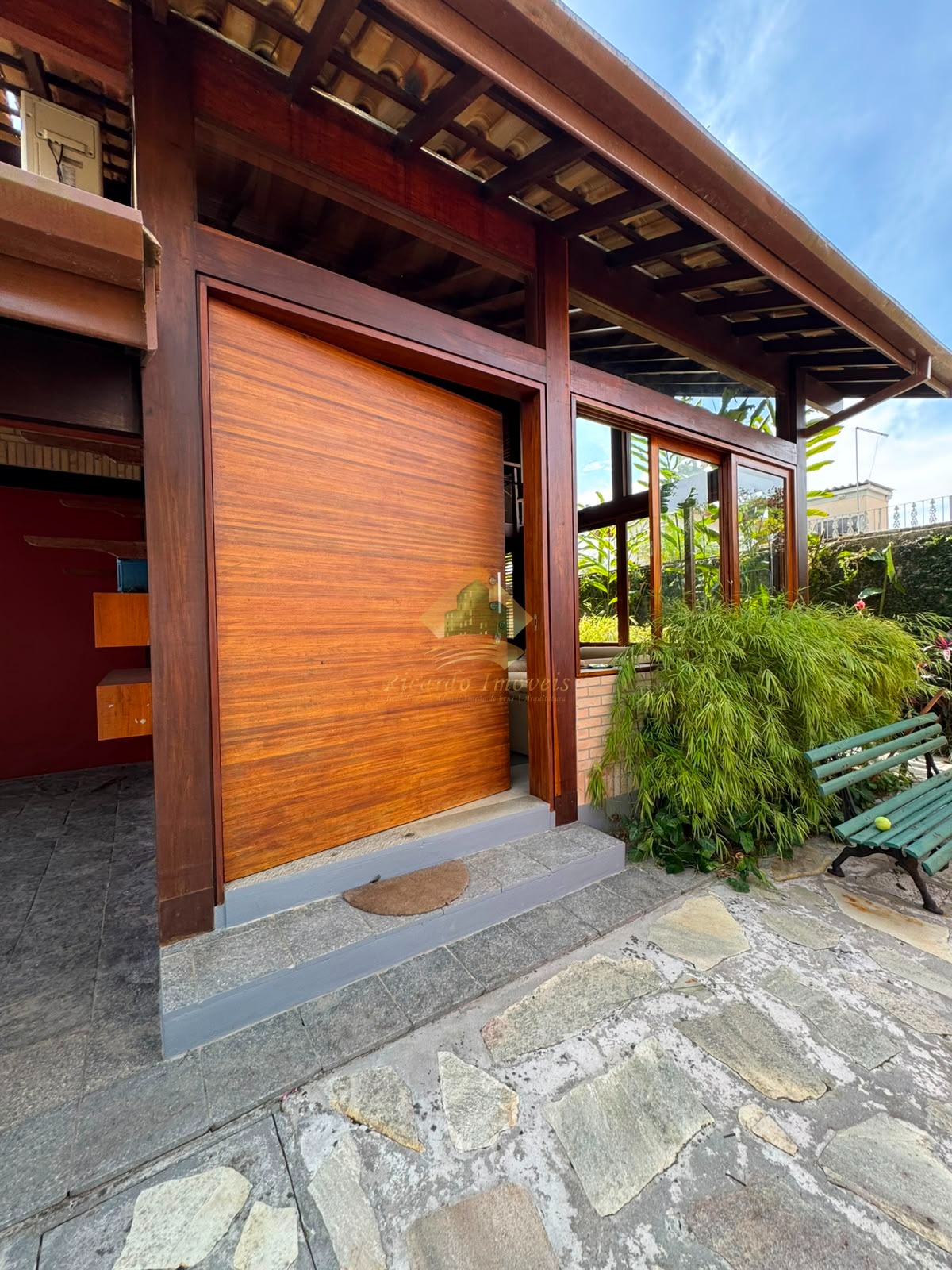 Belíssima Casa em Localização Privilegiada