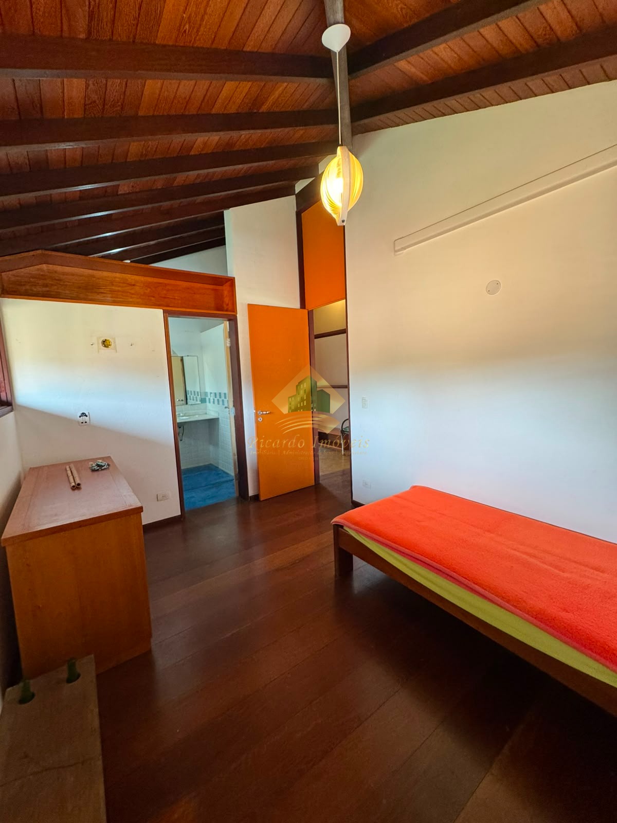 Belíssima Casa em Localização Privilegiada