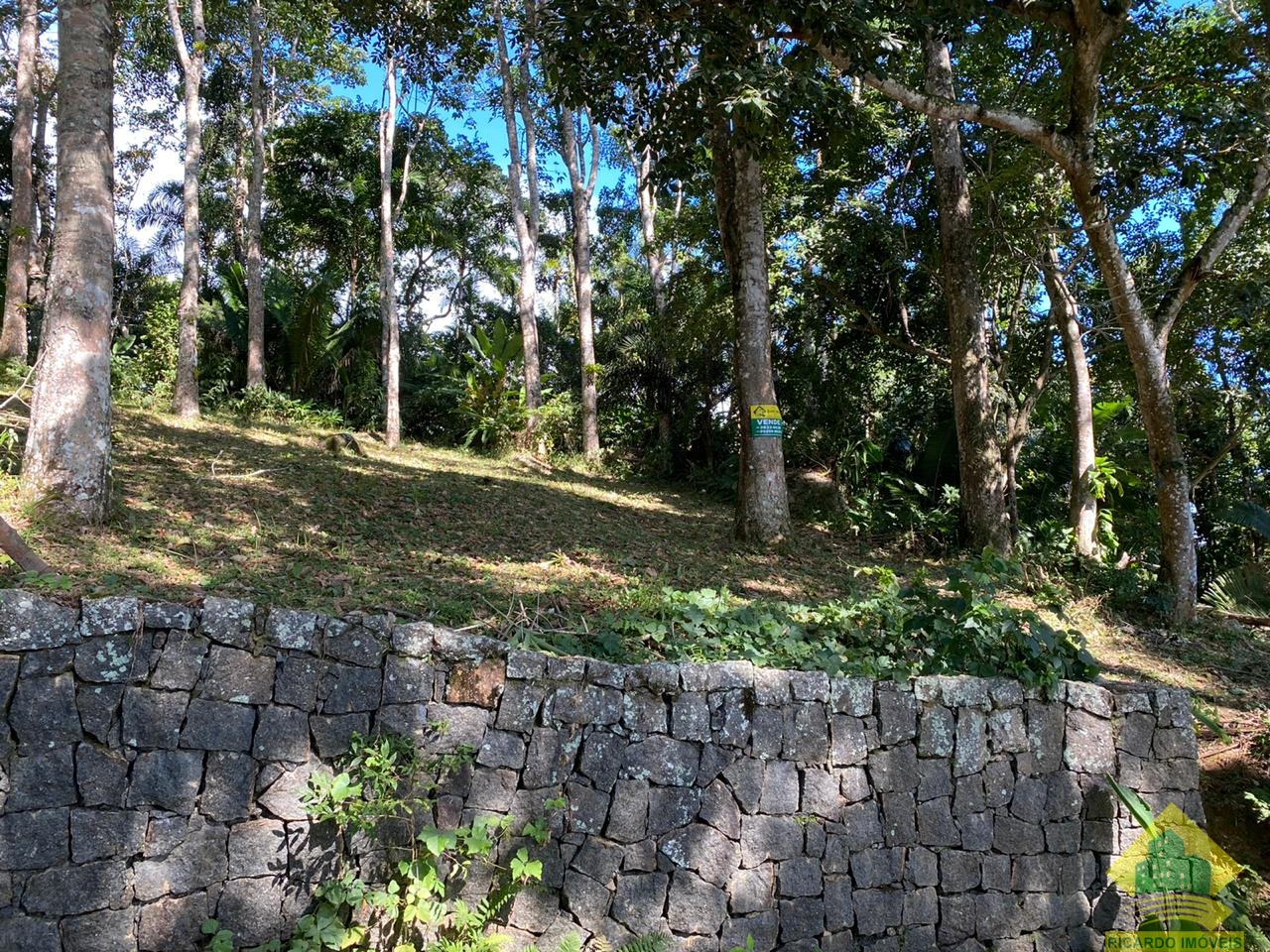 Terreno na Ponta Grossa com vista para o mar