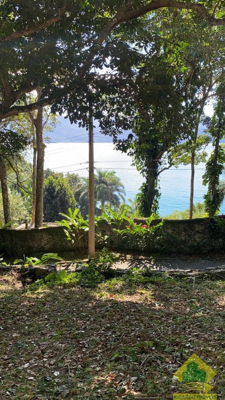 Terreno na Ponta Grossa com vista para o mar