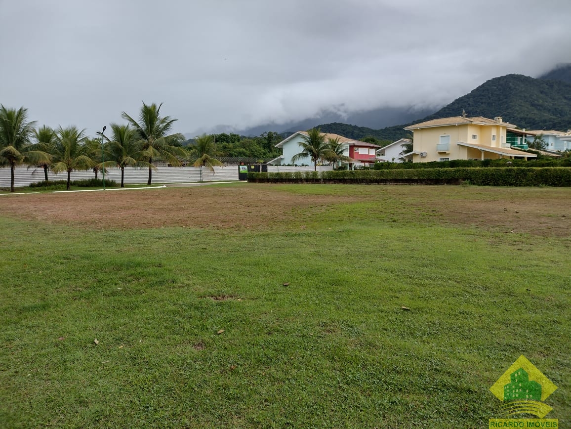 Terreno em condominio de alto padrao pé na areia