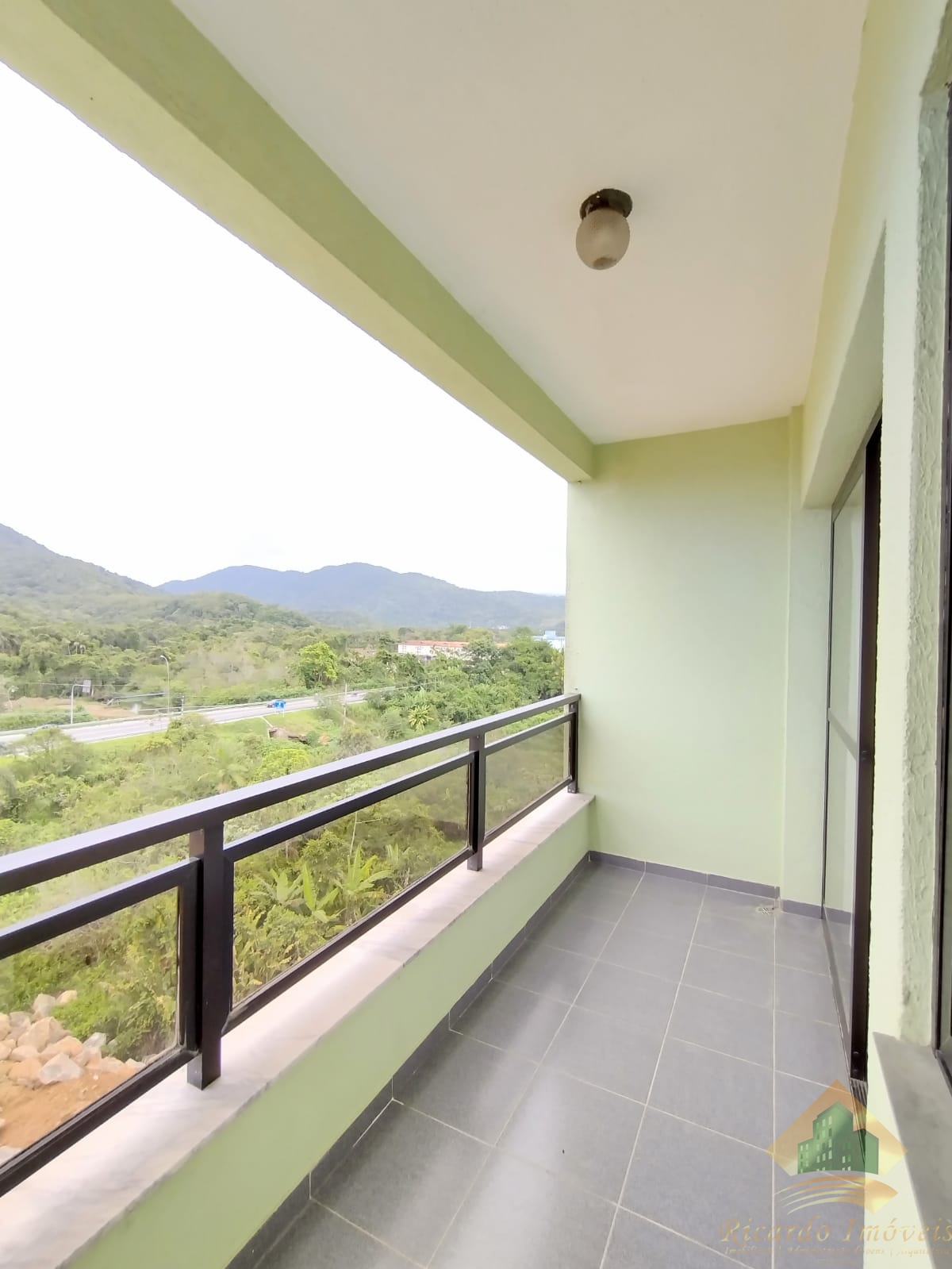 Cobertura duplex no itaguá