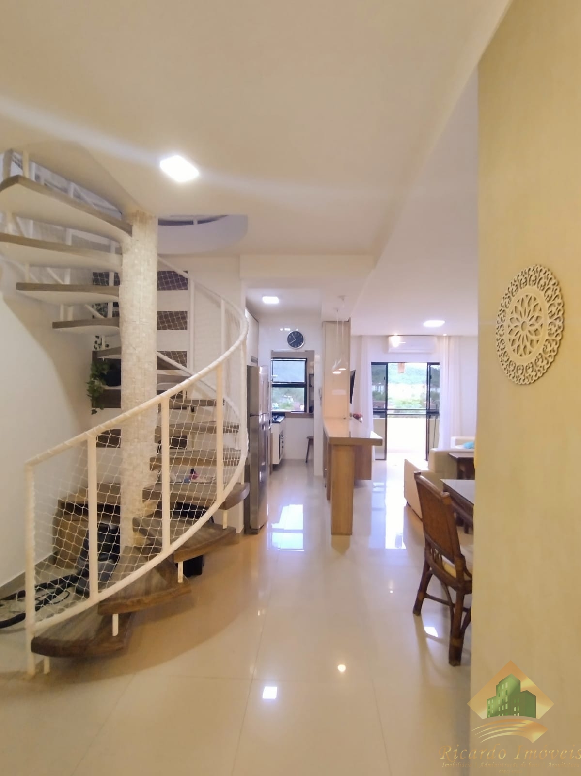 Belíssima cobertura duplex nas toninhas