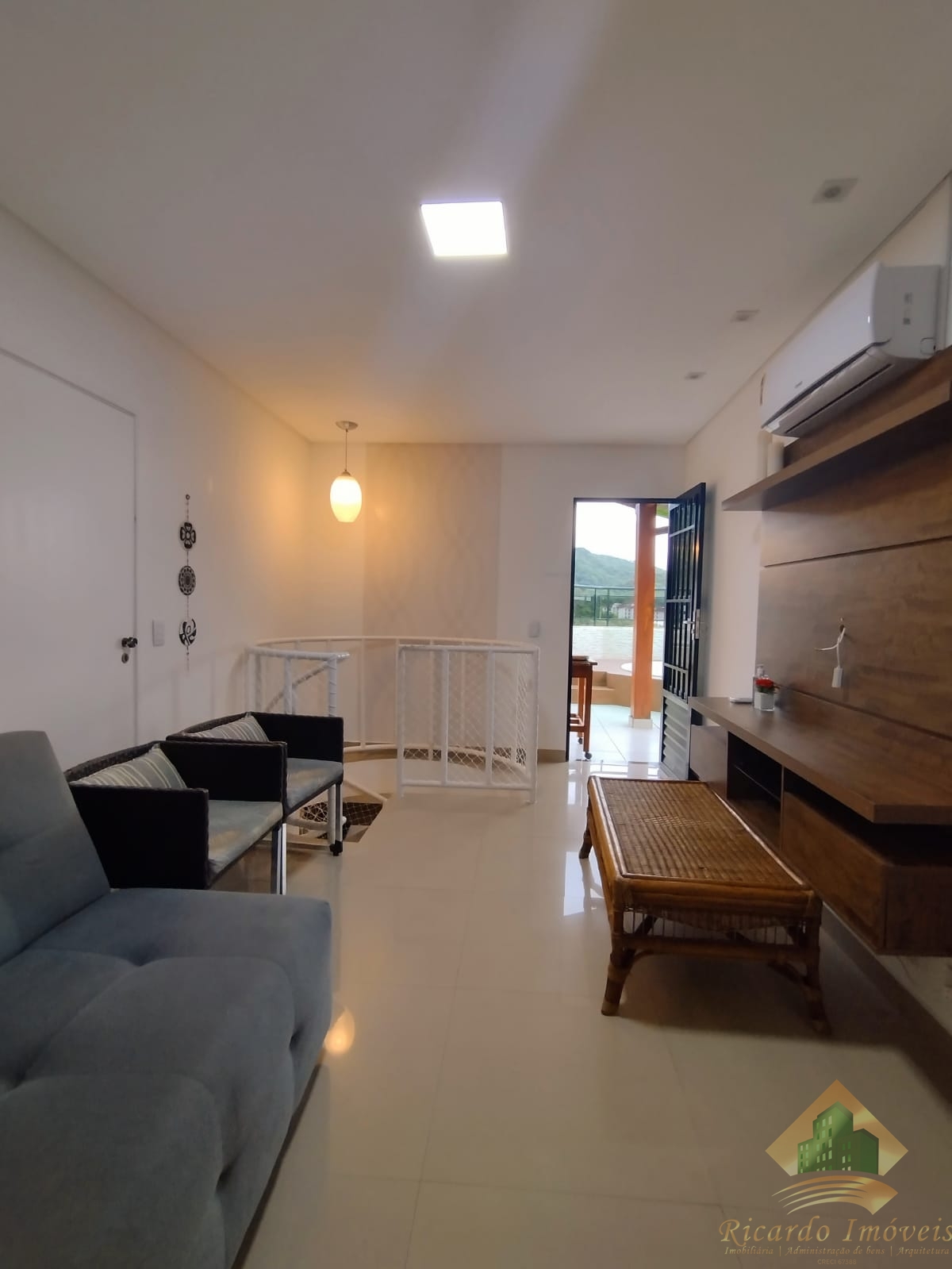 Belíssima cobertura duplex nas toninhas