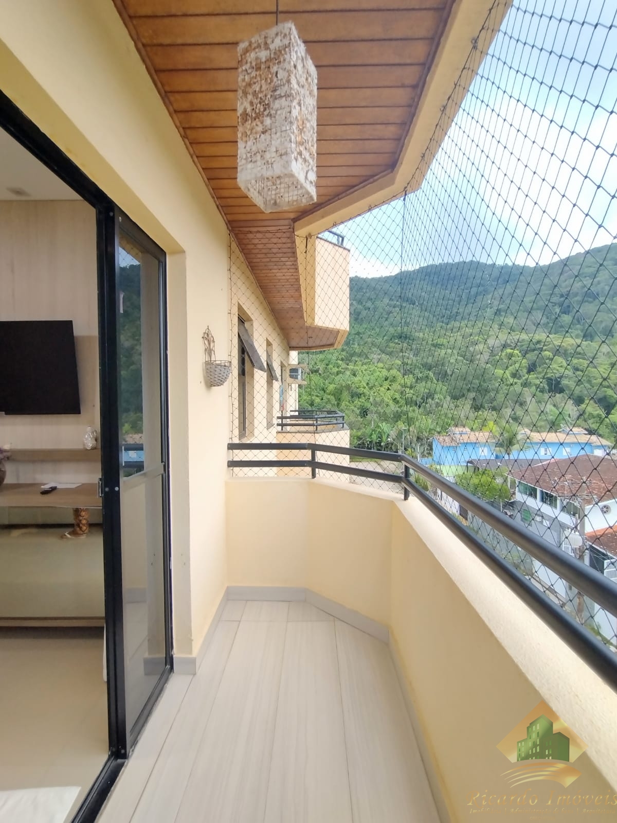 Belíssima cobertura duplex nas toninhas