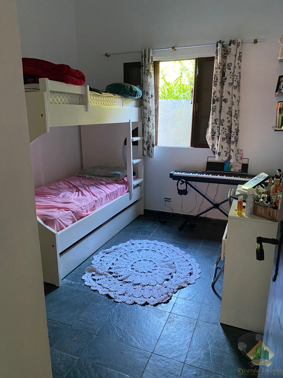 Casa linda em condomínio caraguatatuba