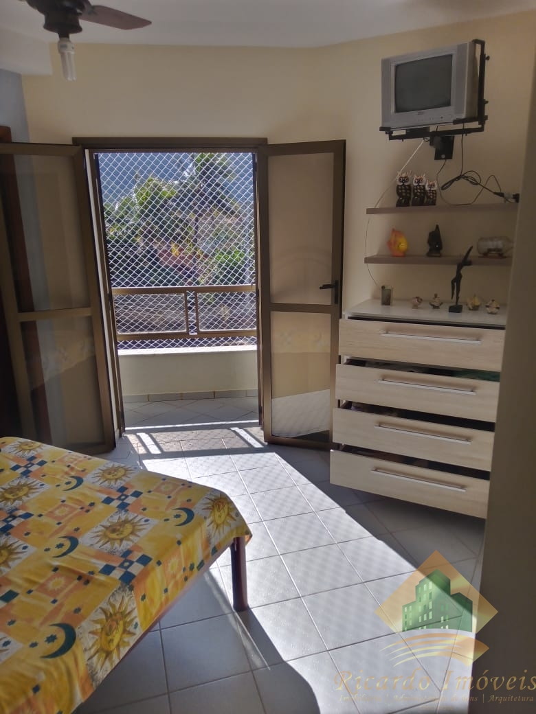 Excelente apartamento de dois dormitórios no perequê-açú