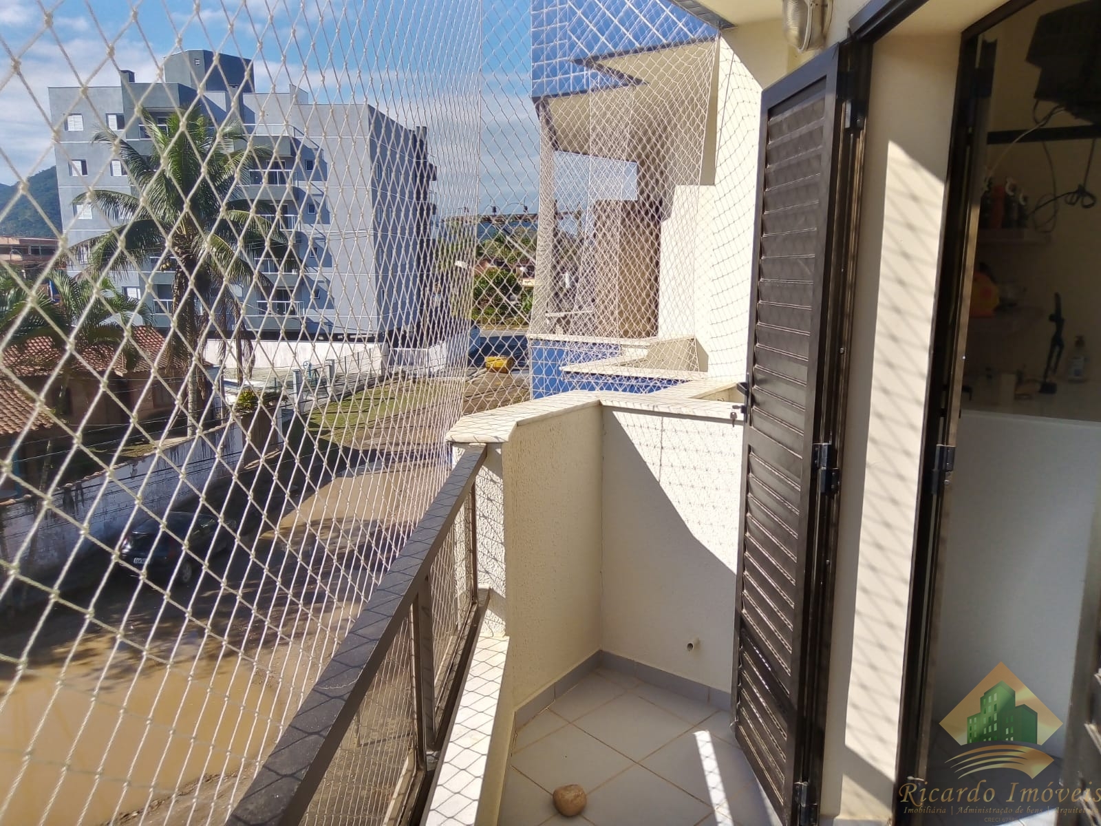 Excelente apartamento de dois dormitórios no perequê-açú