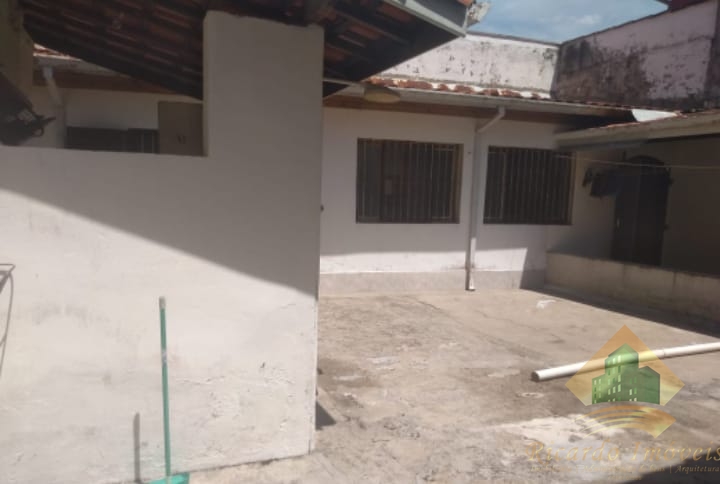 Casa com 3 dormitórios, pereque açu.