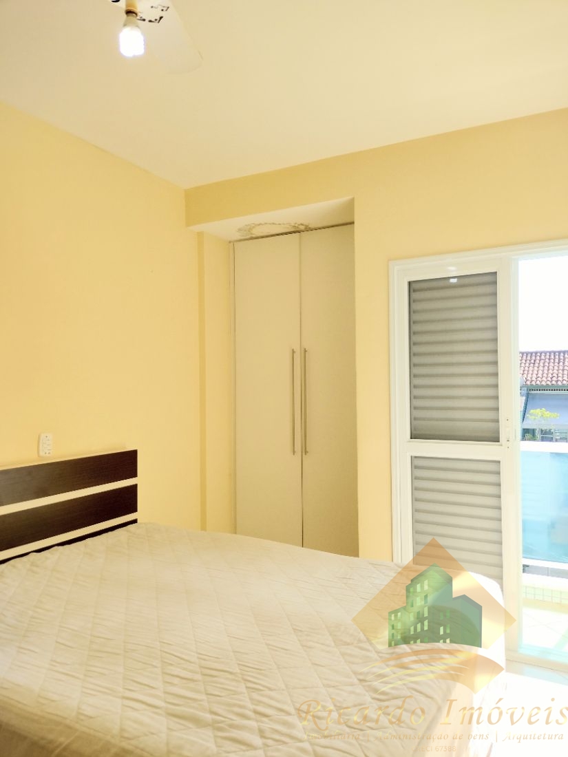 Cobertura duplex na praia grande 300 metros da praia