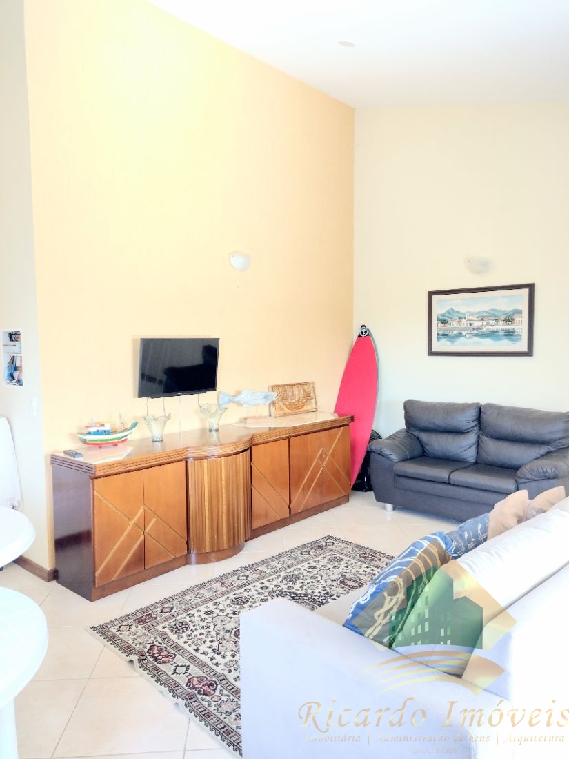 Cobertura duplex na praia grande 300 metros da praia