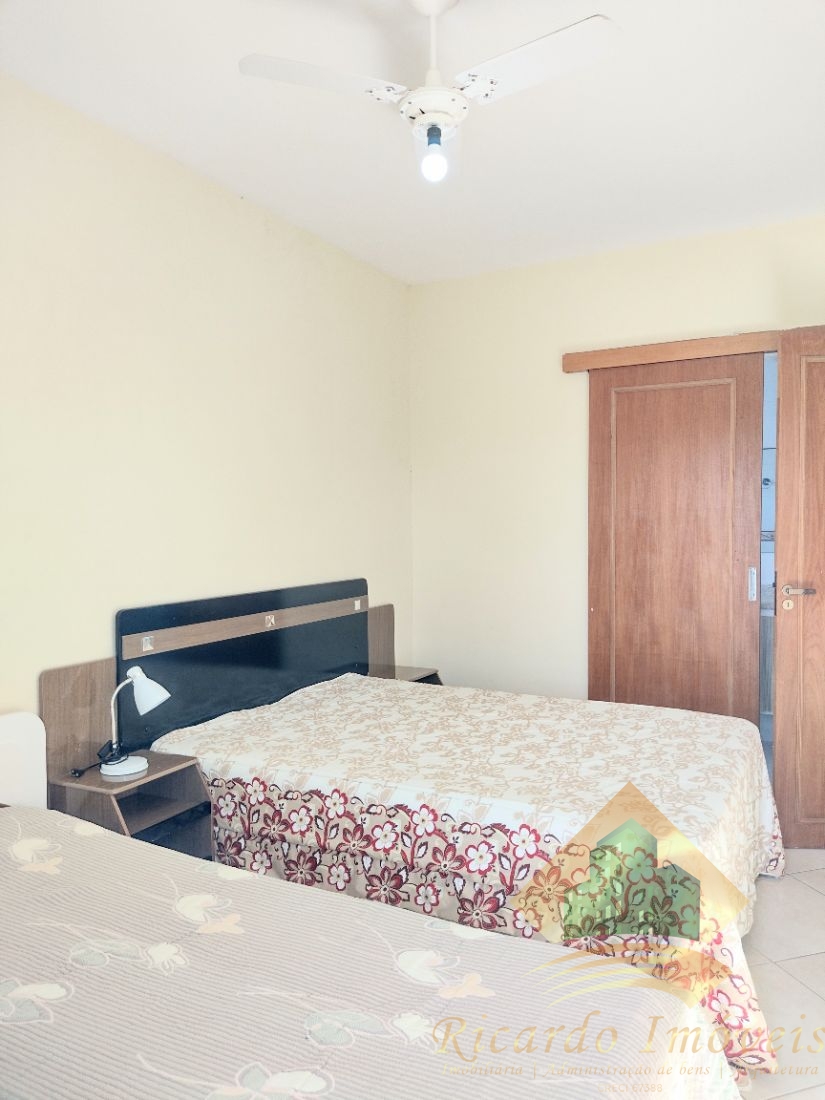 Cobertura duplex na praia grande 300 metros da praia
