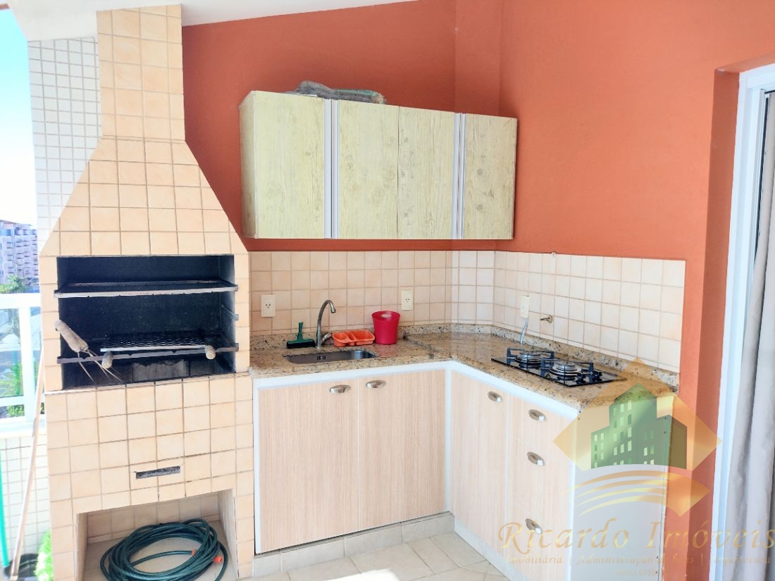 Cobertura duplex na praia grande 300 metros da praia