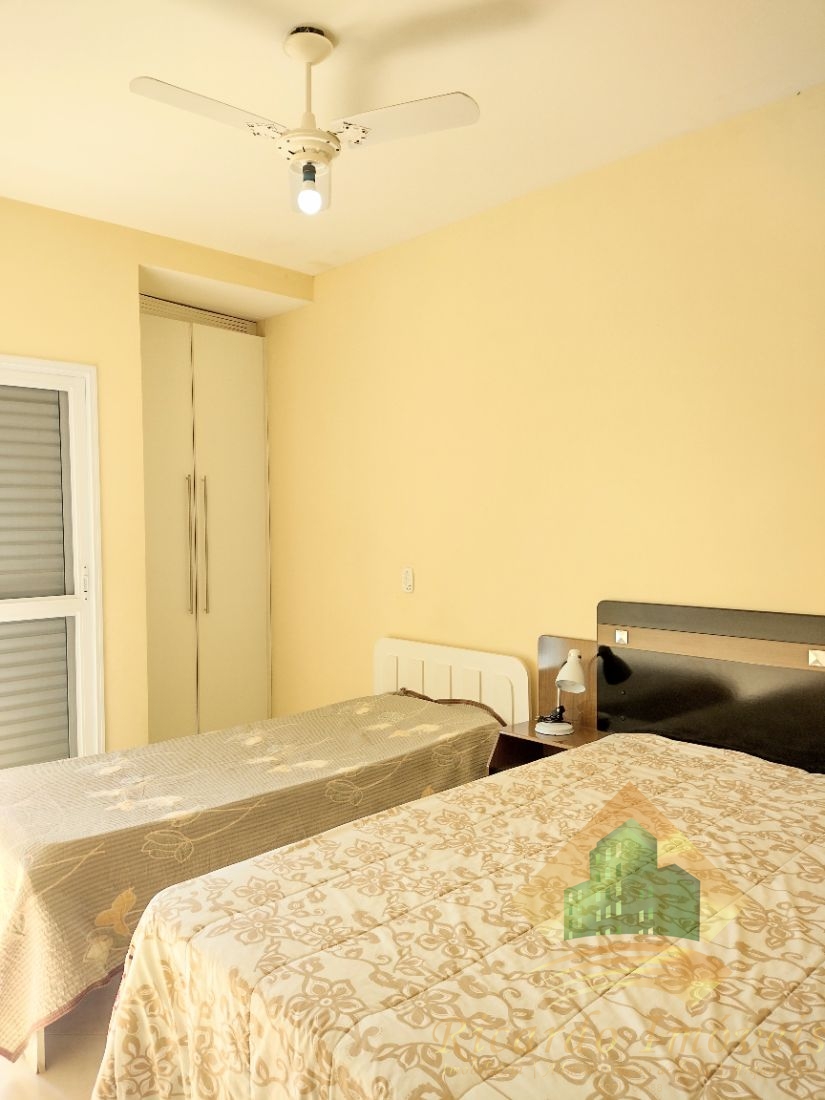 Cobertura duplex na praia grande 300 metros da praia