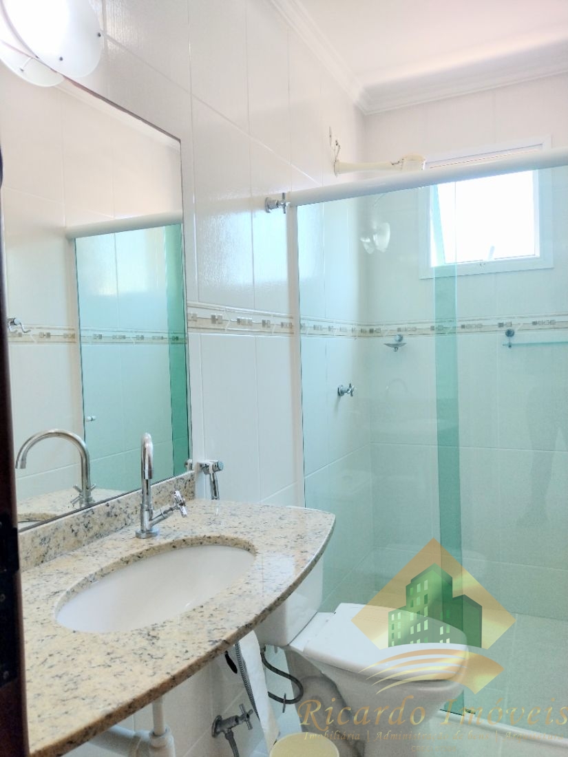 Apartamento lindo de três dormitórios na praia grande