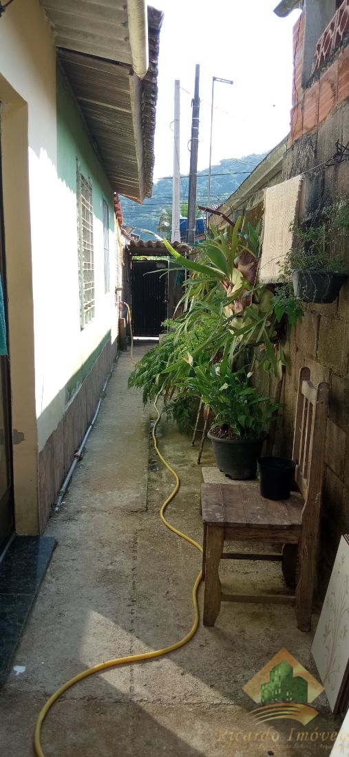 Casa c/ piscina e edícula no bairro sumidouro - ubatuba sp