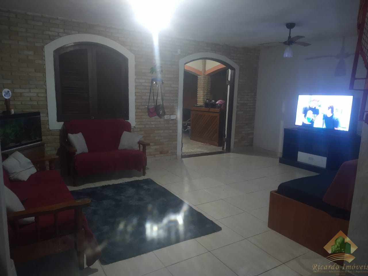 Casa c/ piscina a venda ipiranguinha a uma quadra da rodovia.
