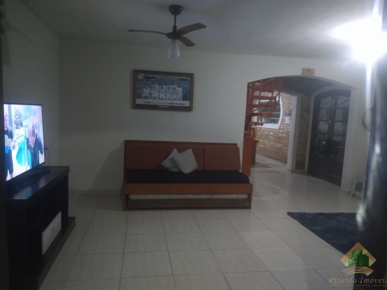 Casa c/ piscina a venda ipiranguinha a uma quadra da rodovia.