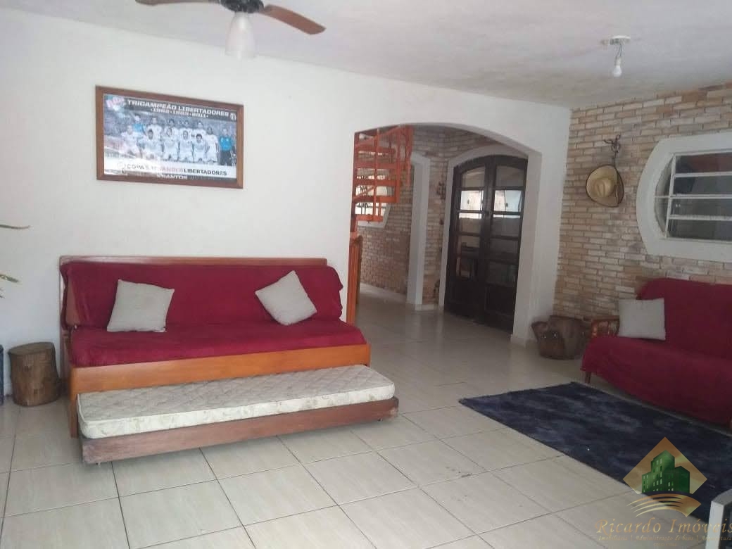 Casa c/ piscina a venda ipiranguinha a uma quadra da rodovia.
