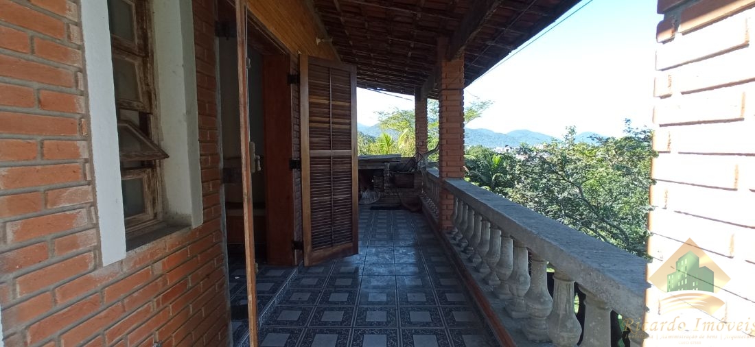 Casa localizada em condominio na pedreira alta - ubatuba sp