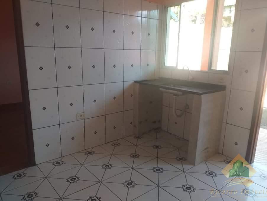 Oportunidade são 3 casas!!podendo fazer ponto comercial.