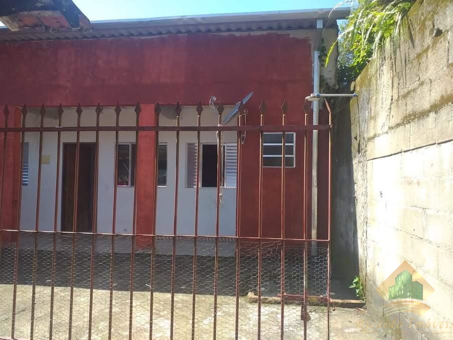 Oportunidade são 3 casas!!podendo fazer ponto comercial.