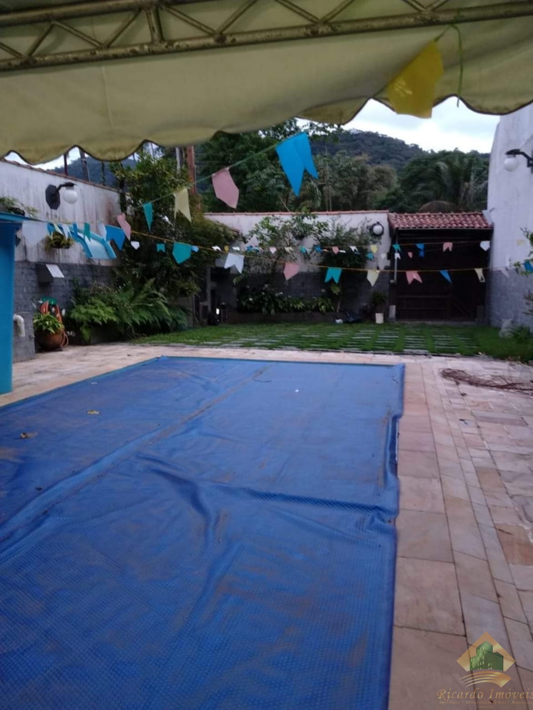 Sobrado com piscina