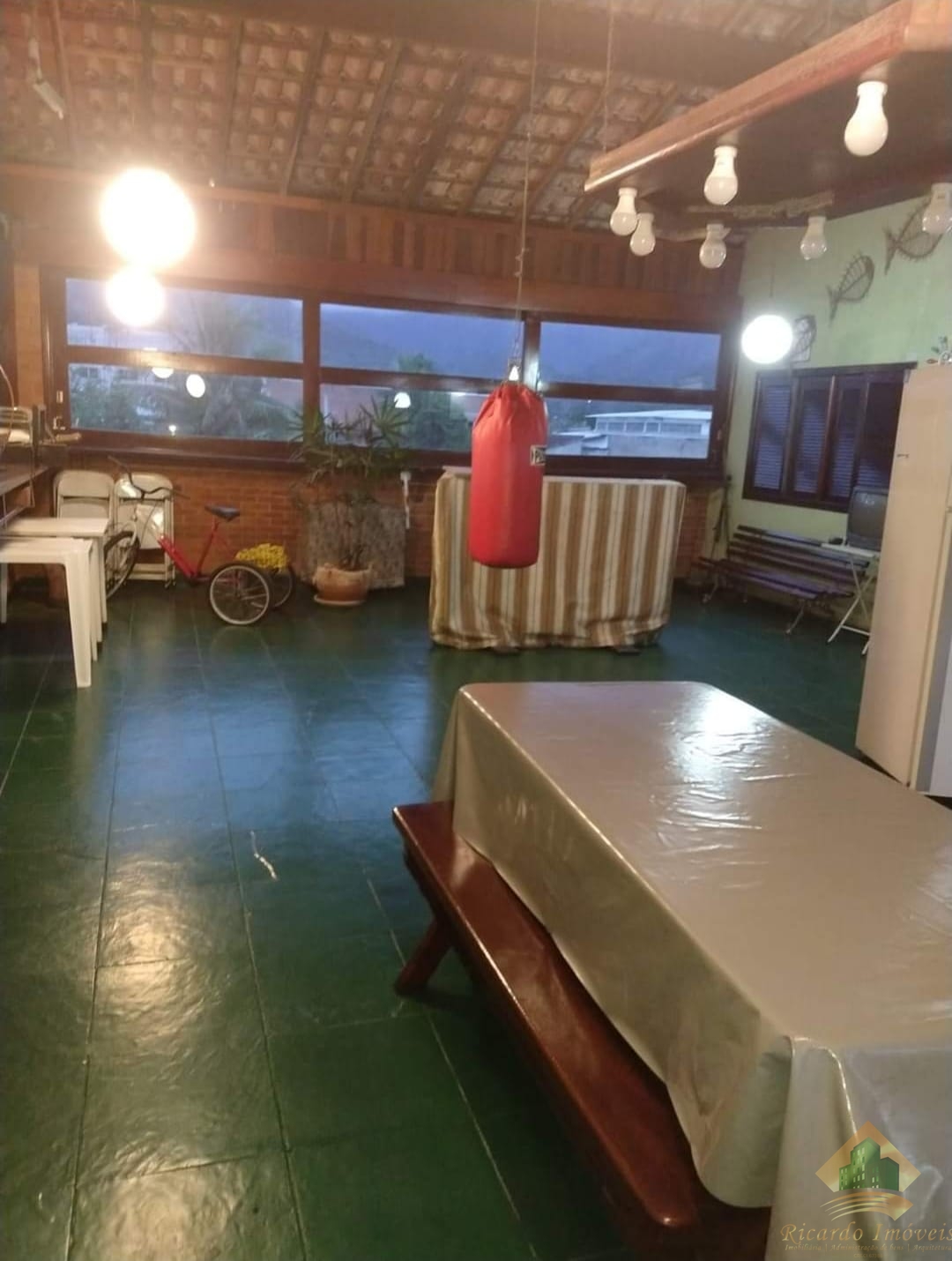 Sobrado com piscina