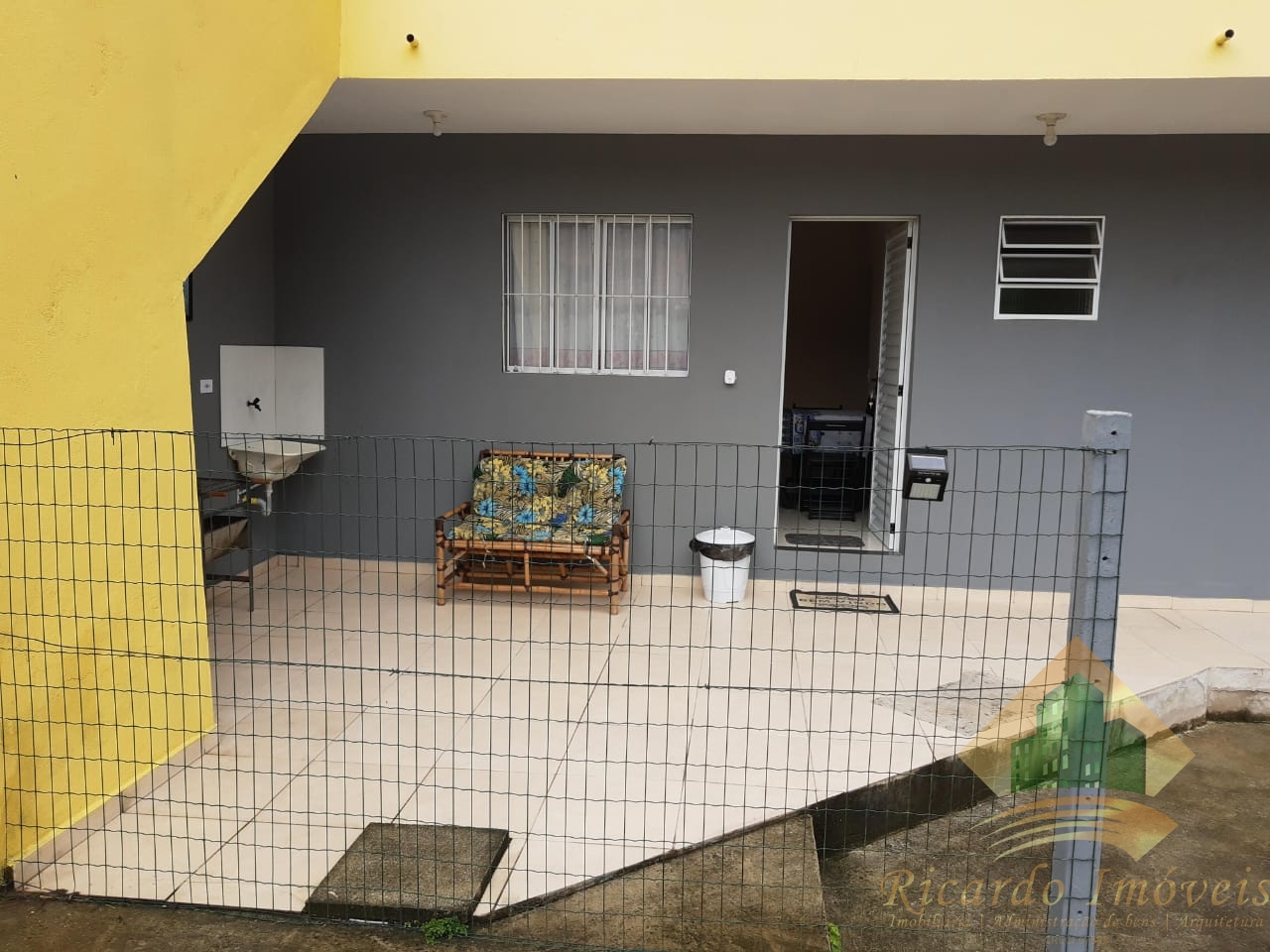 Três ótimas casas recém construidas à venda no sumidouro