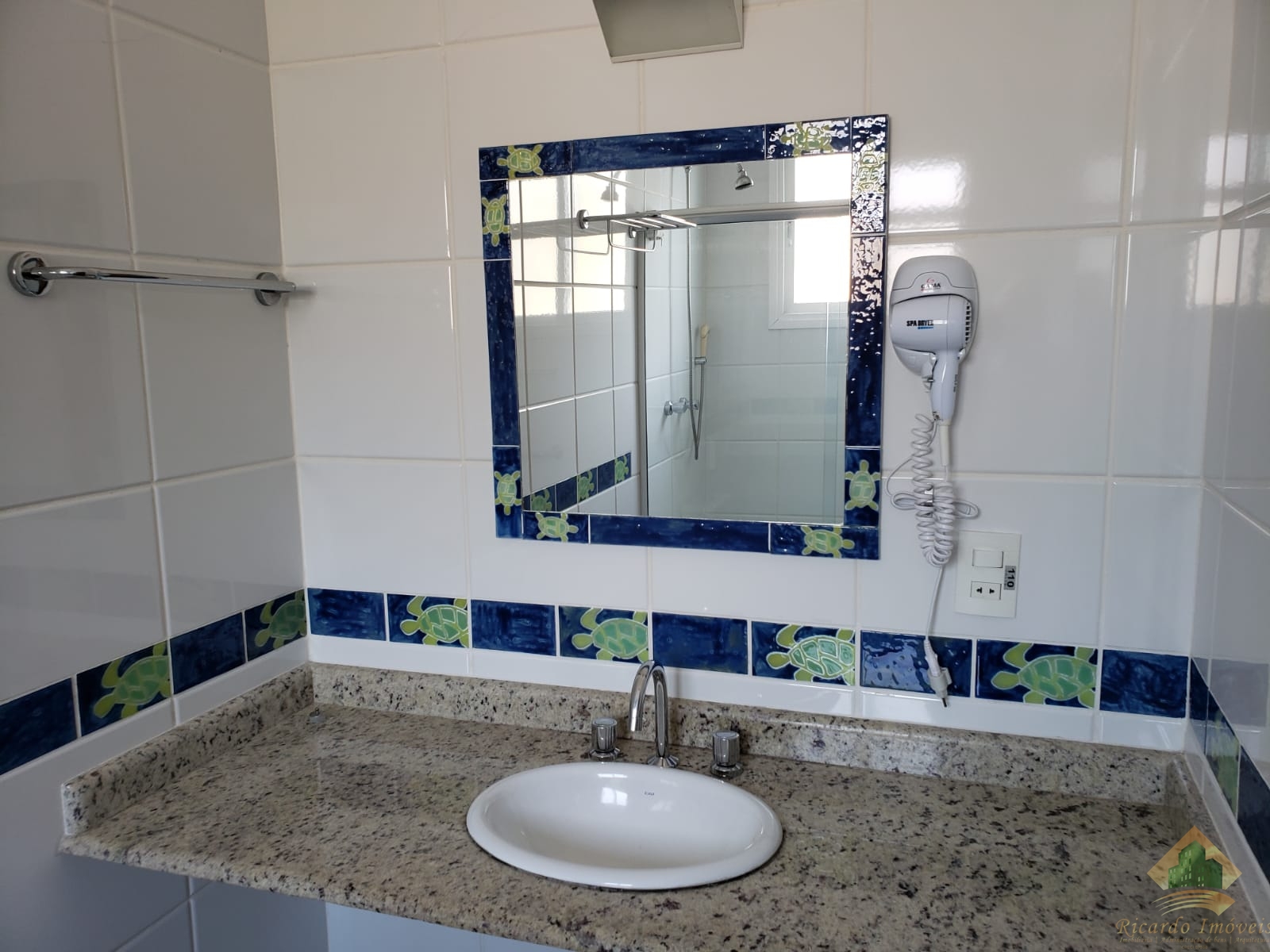 Hotel/pousada a venda a uma quadra da avenida mais movimentada do itagua - ubatuba sp