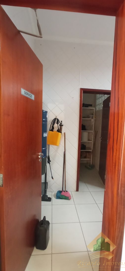 Hotel/pousada a venda a uma quadra da avenida mais movimentada do itagua - ubatuba sp