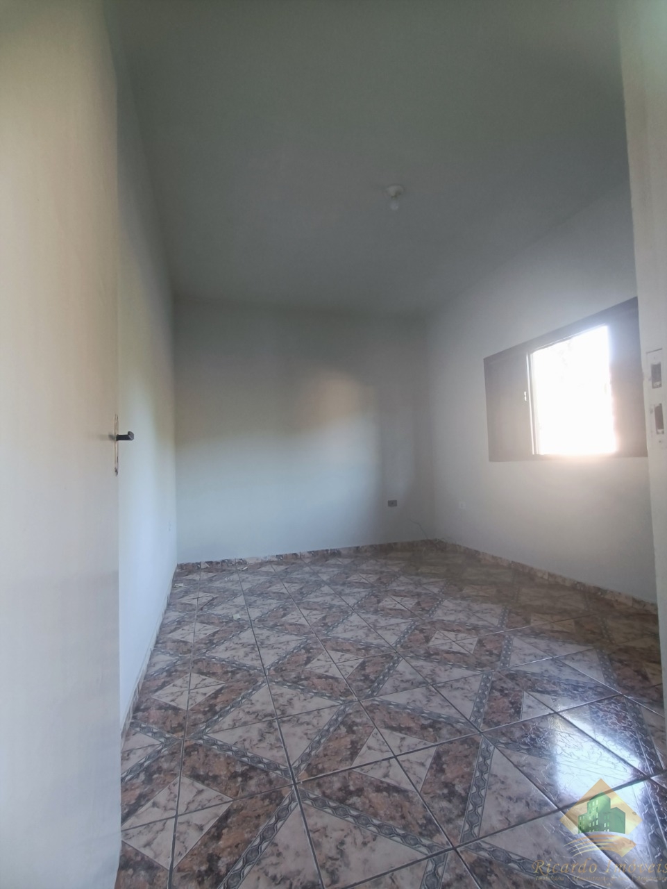 Excelente casa/sobrado c/ 02 andares localizado na estufa ii - ubatuba sp