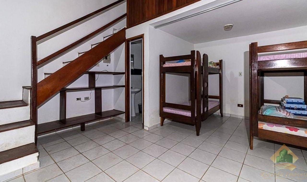 Casa no parque vivamar com 5 suítes!