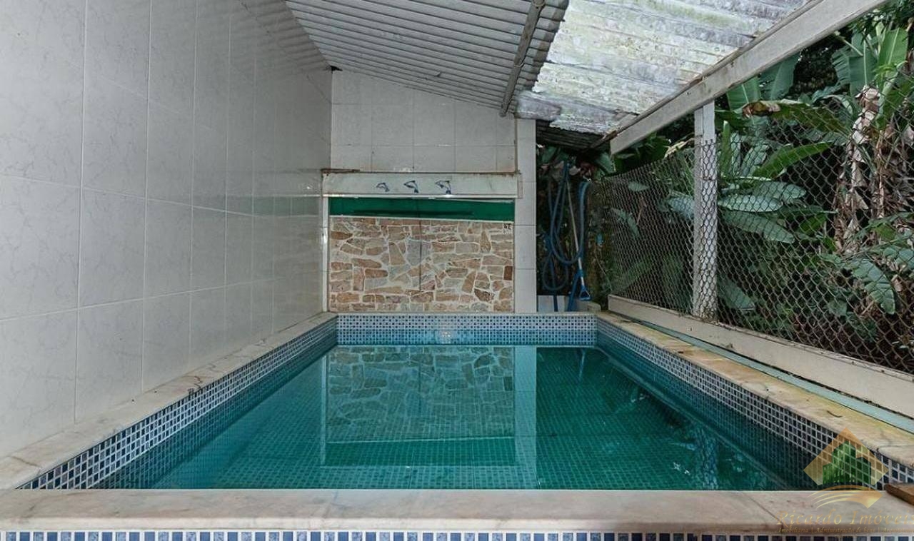 Casa no parque vivamar com 5 suítes!