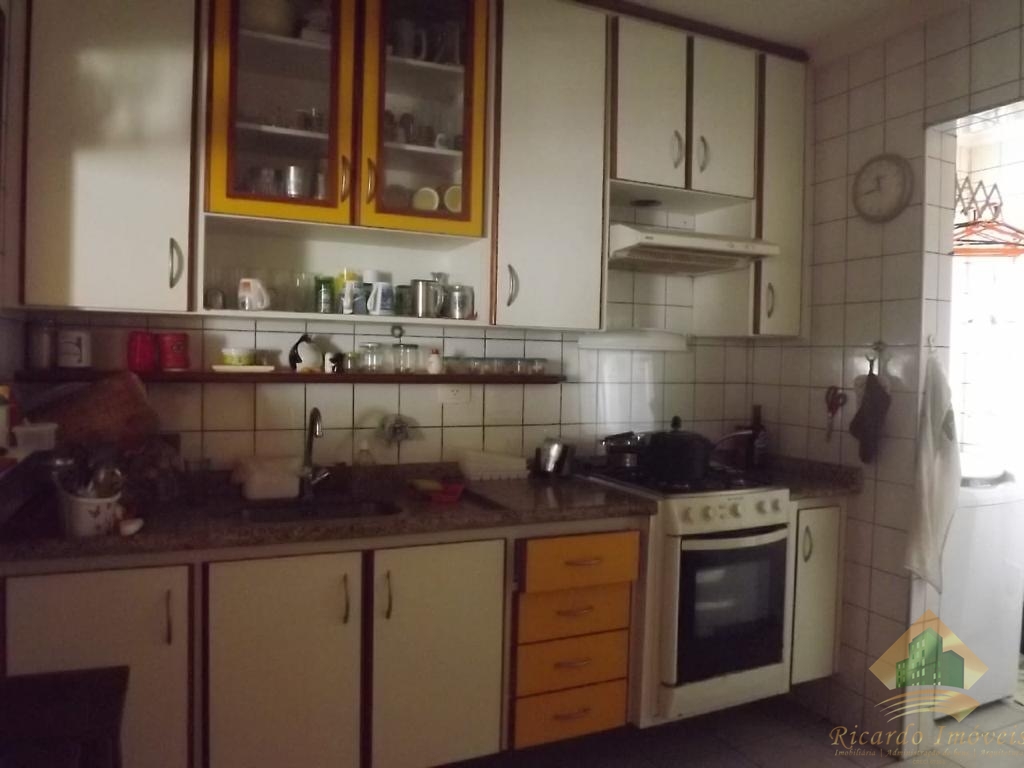 Apartamento no centro com 2 dormitórios e uma excelente área de lazer.
