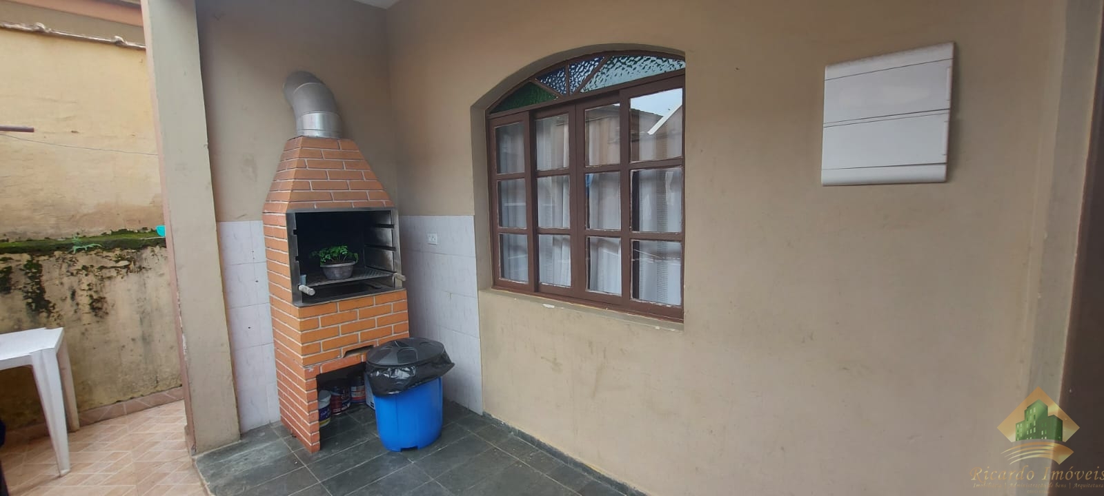 Extra!!!extra!!!!sobrado com duas kitnets próximo da orla do itaguá .