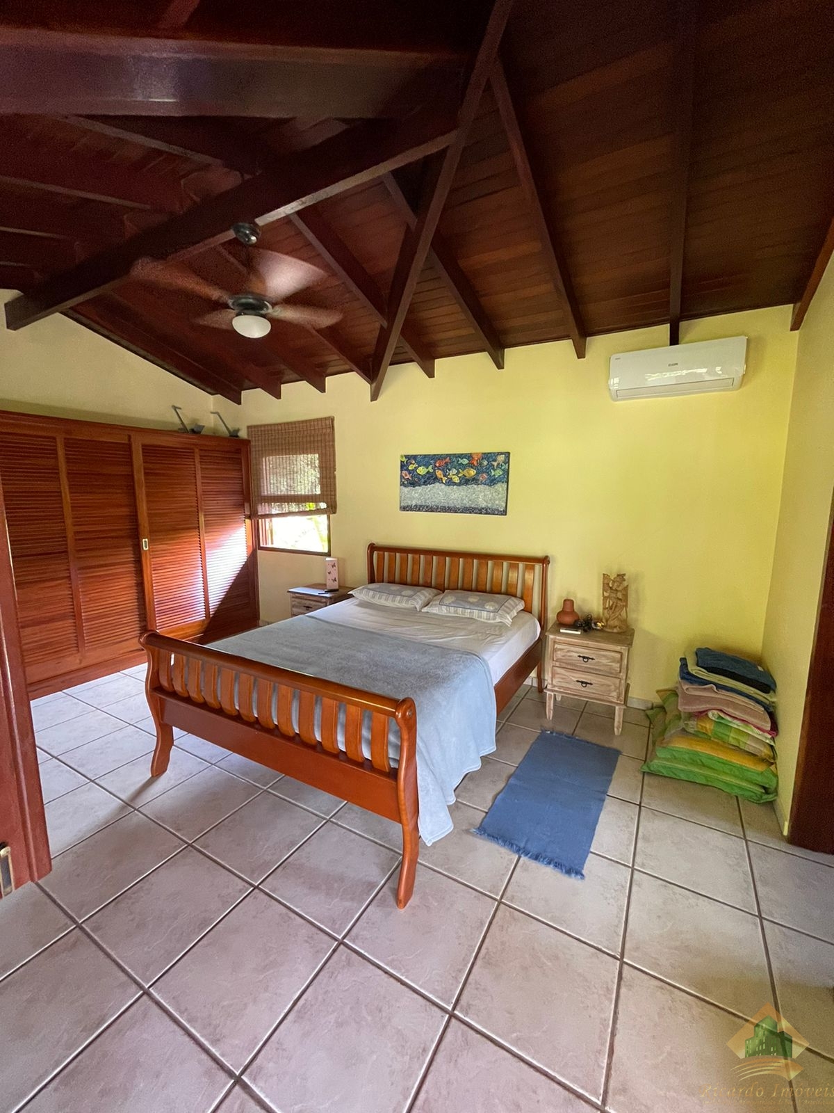 Casa de alto padrão em bairro nobre