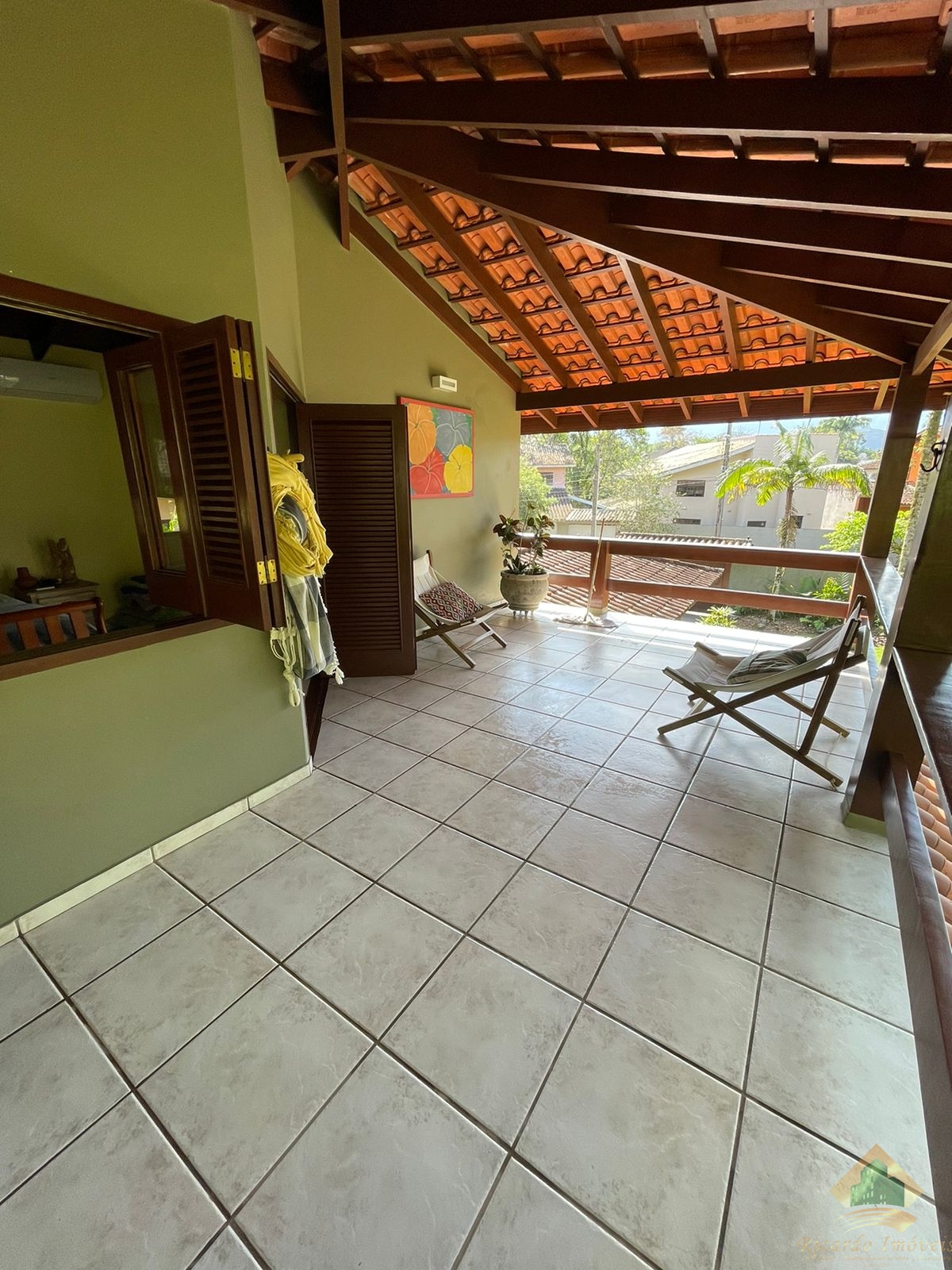 Casa de alto padrão em bairro nobre