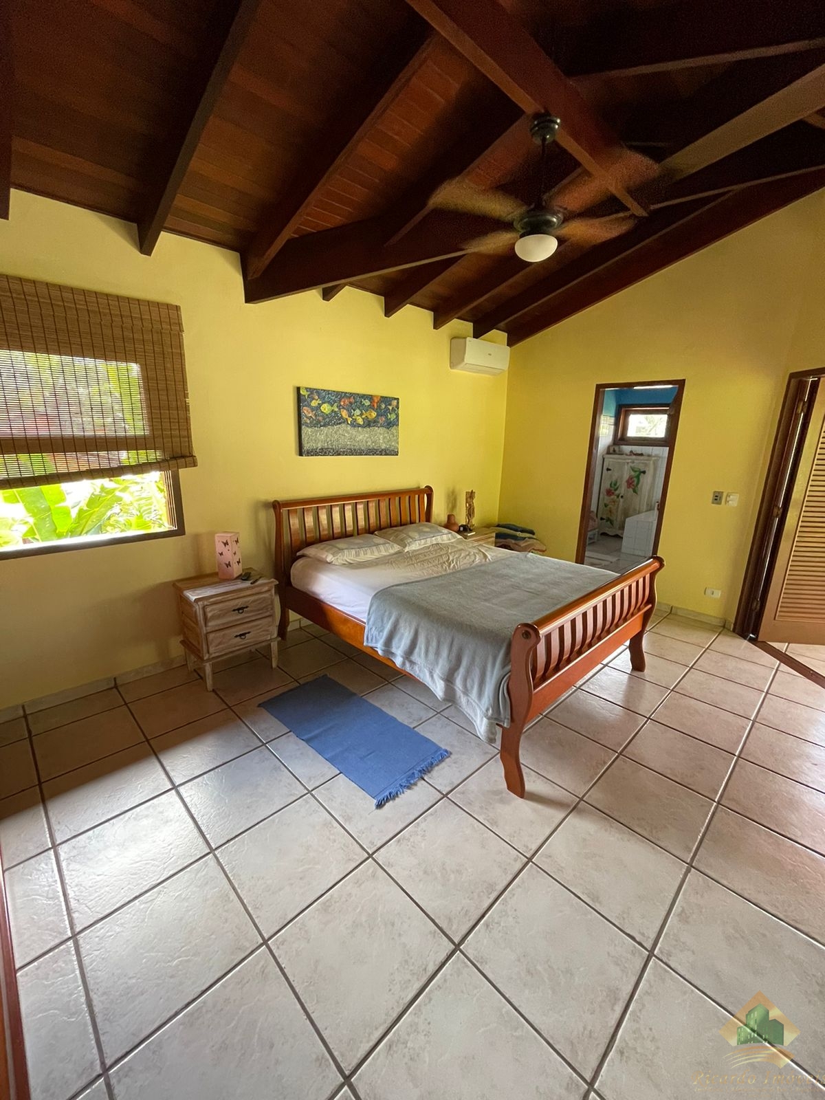 Casa de alto padrão em bairro nobre