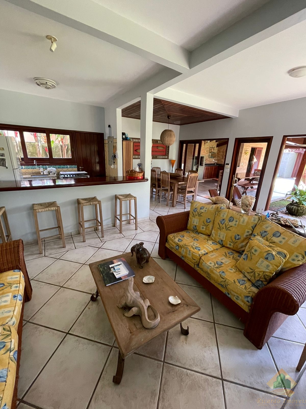 Casa de alto padrão em bairro nobre
