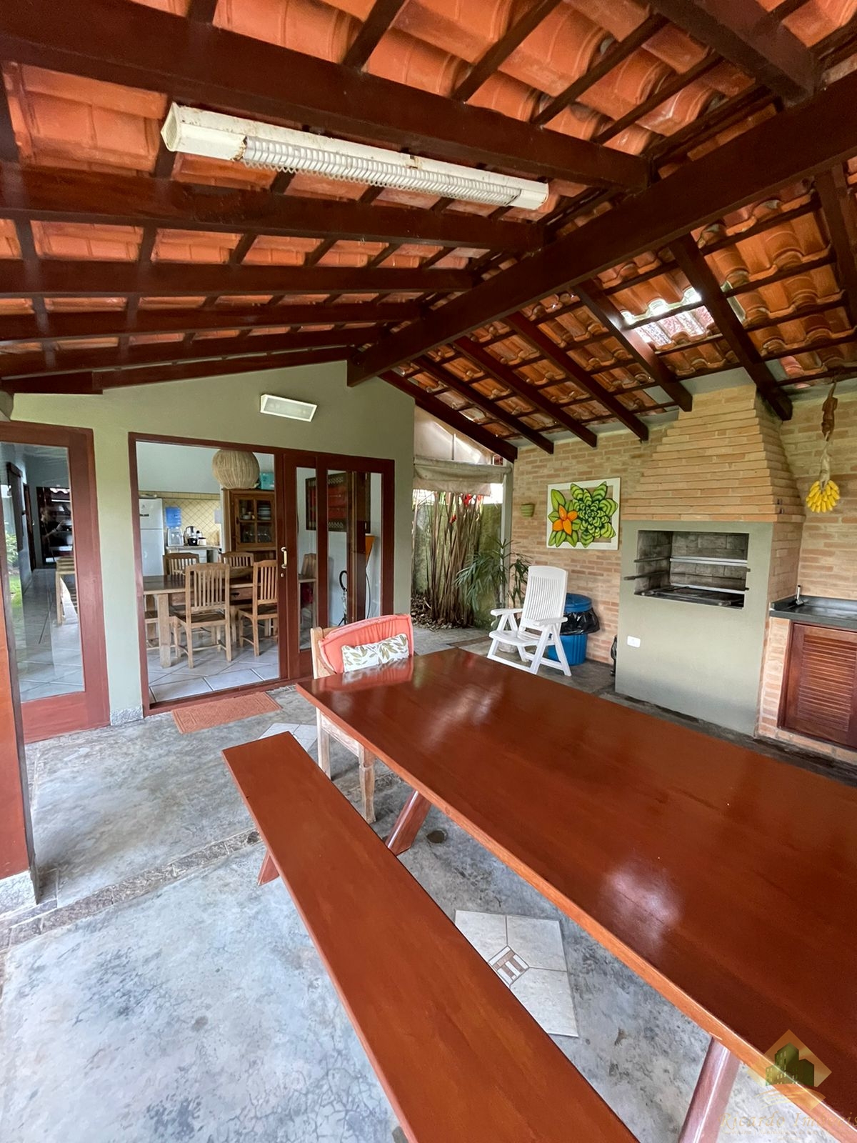 Casa de alto padrão em bairro nobre
